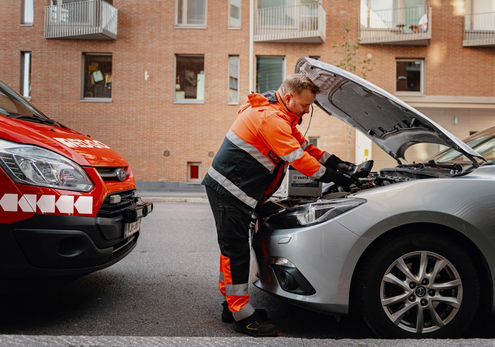 Akun vaihto autoon